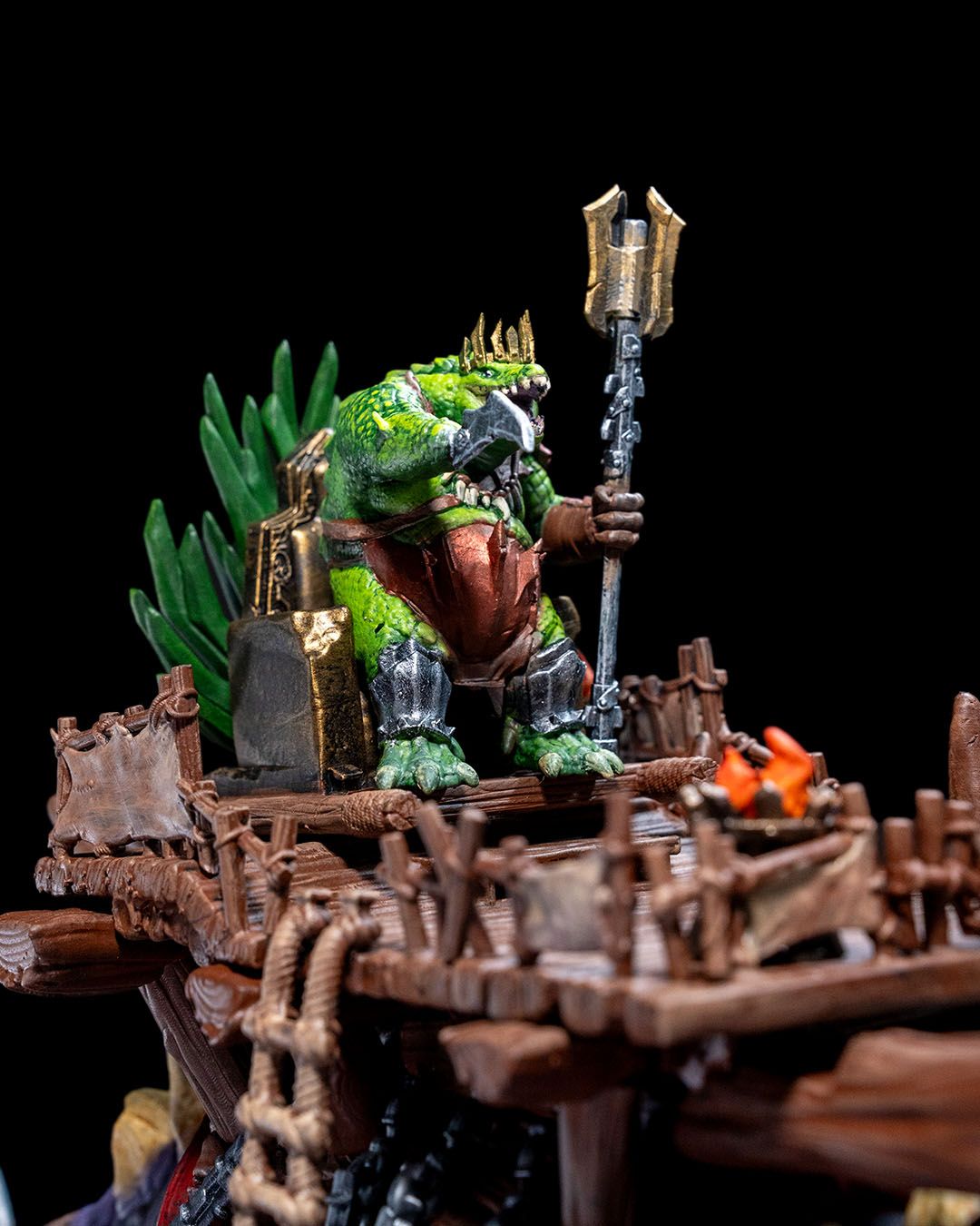 Unpainted Thûrak and The Tyrant image 2