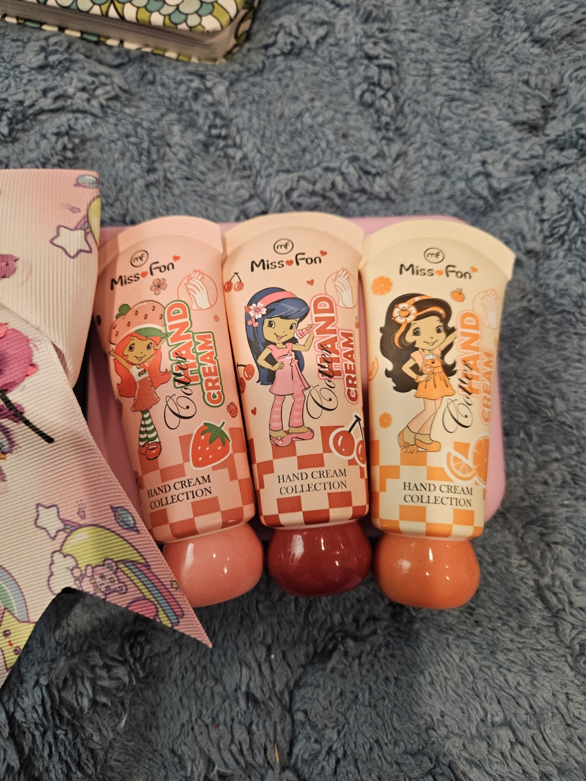 Strawberry Shortcake Lotion And Lip Gloss With Care Bear Bow
