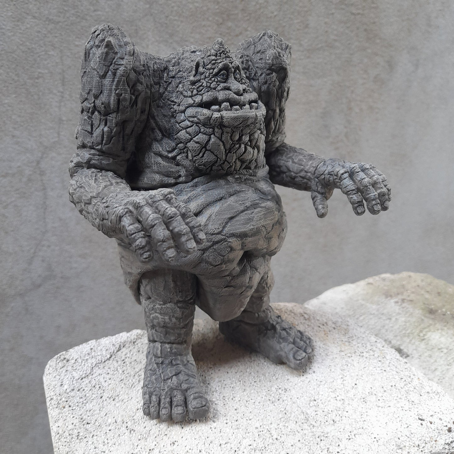 Unpainted Rockbiter and his Bike Articulated 2 awesome models