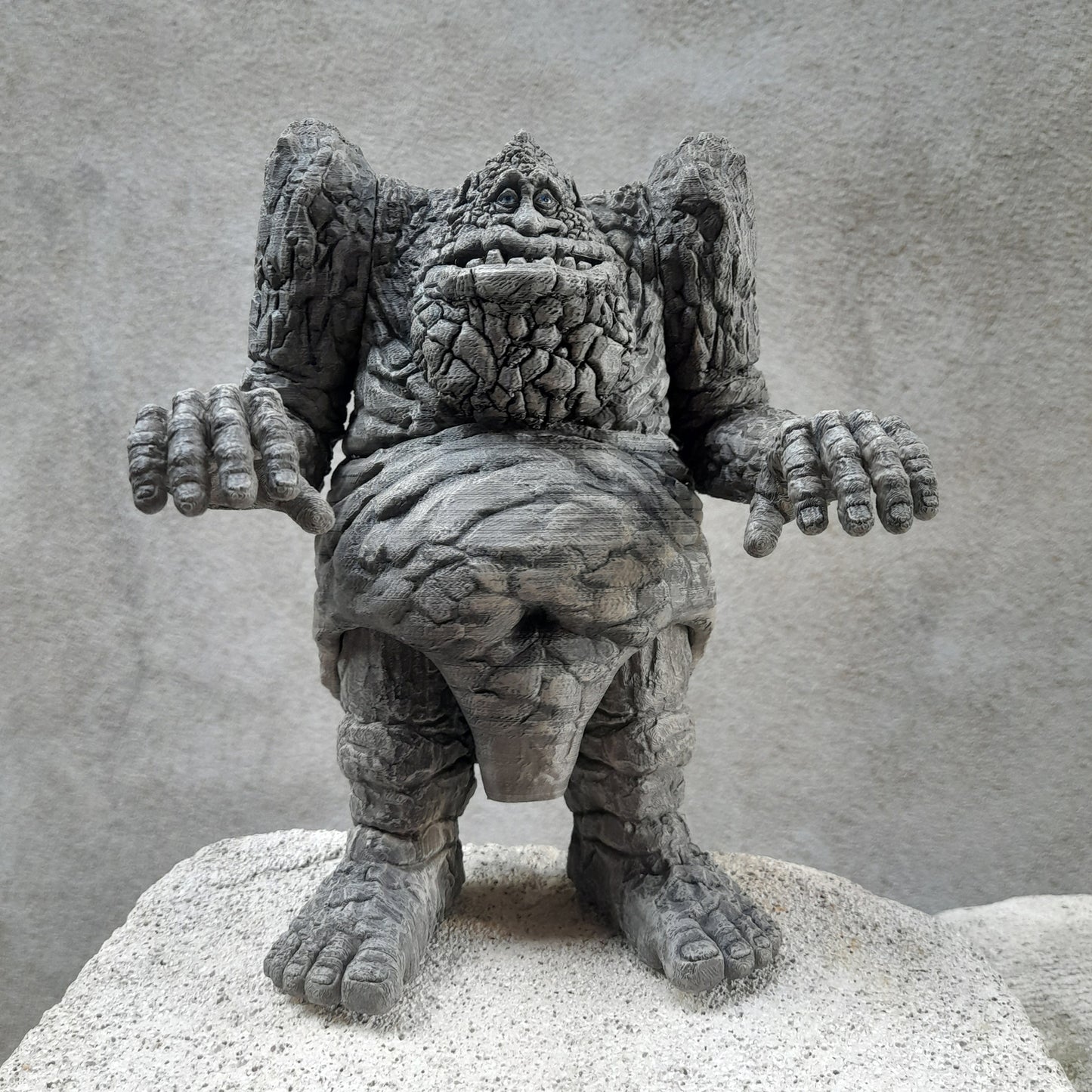 Unpainted Rockbiter and his Bike Articulated 2 awesome models