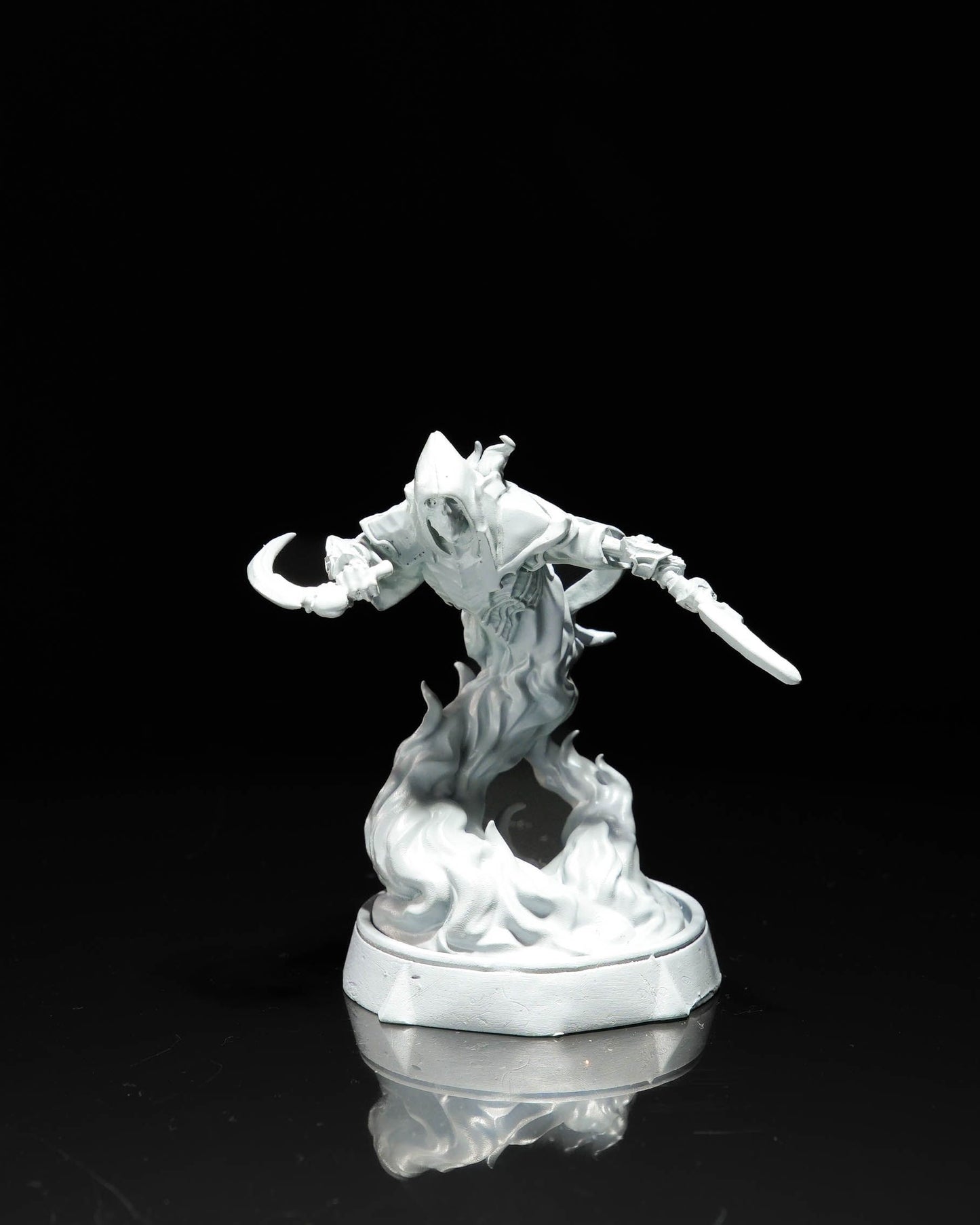 Unpainted Ghost Dagger - Enemy image 0