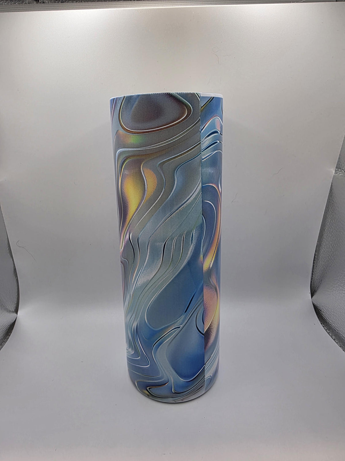 20 Ounce Tumbler with lid and straw and box blue and yellow hologram
