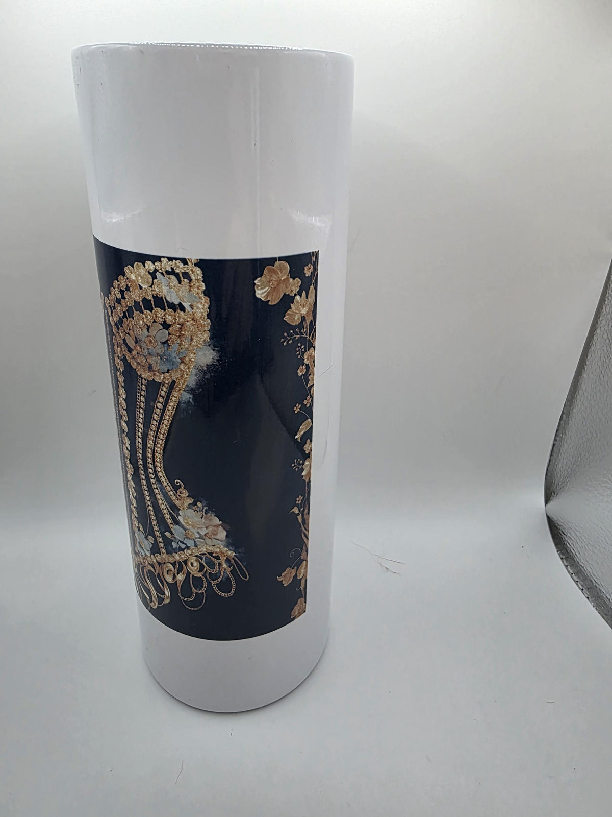 20 Ounce Metal Tumbler with lid and straw and box Pearl Corset