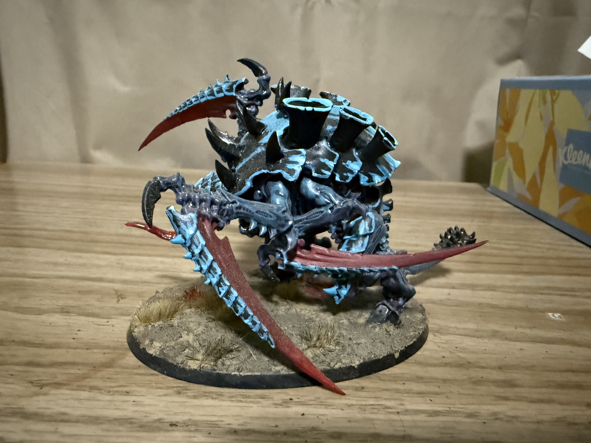 Unpainted Space bug style 18 image 3