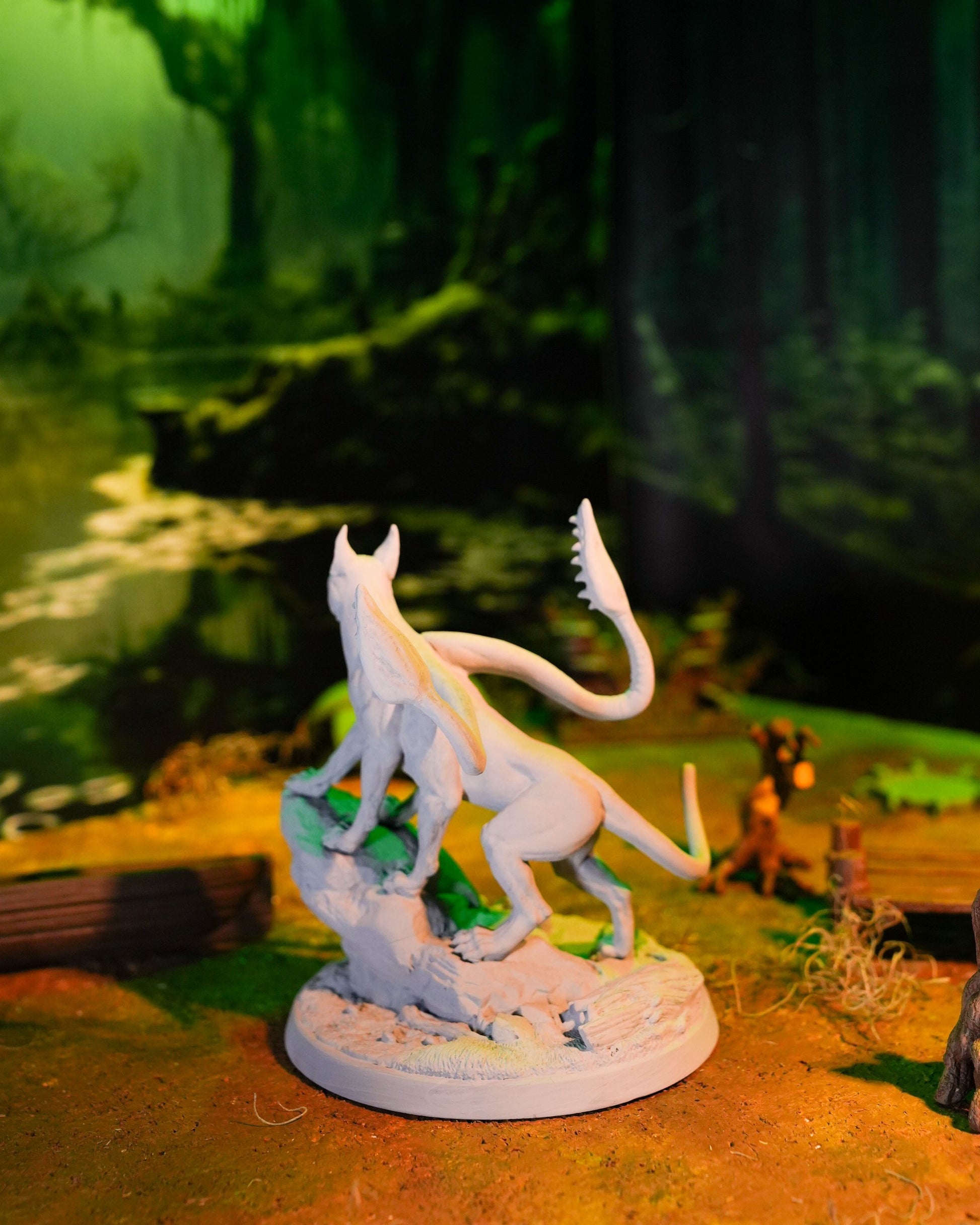 Unpainted Dianna, the Lightbringer image 2