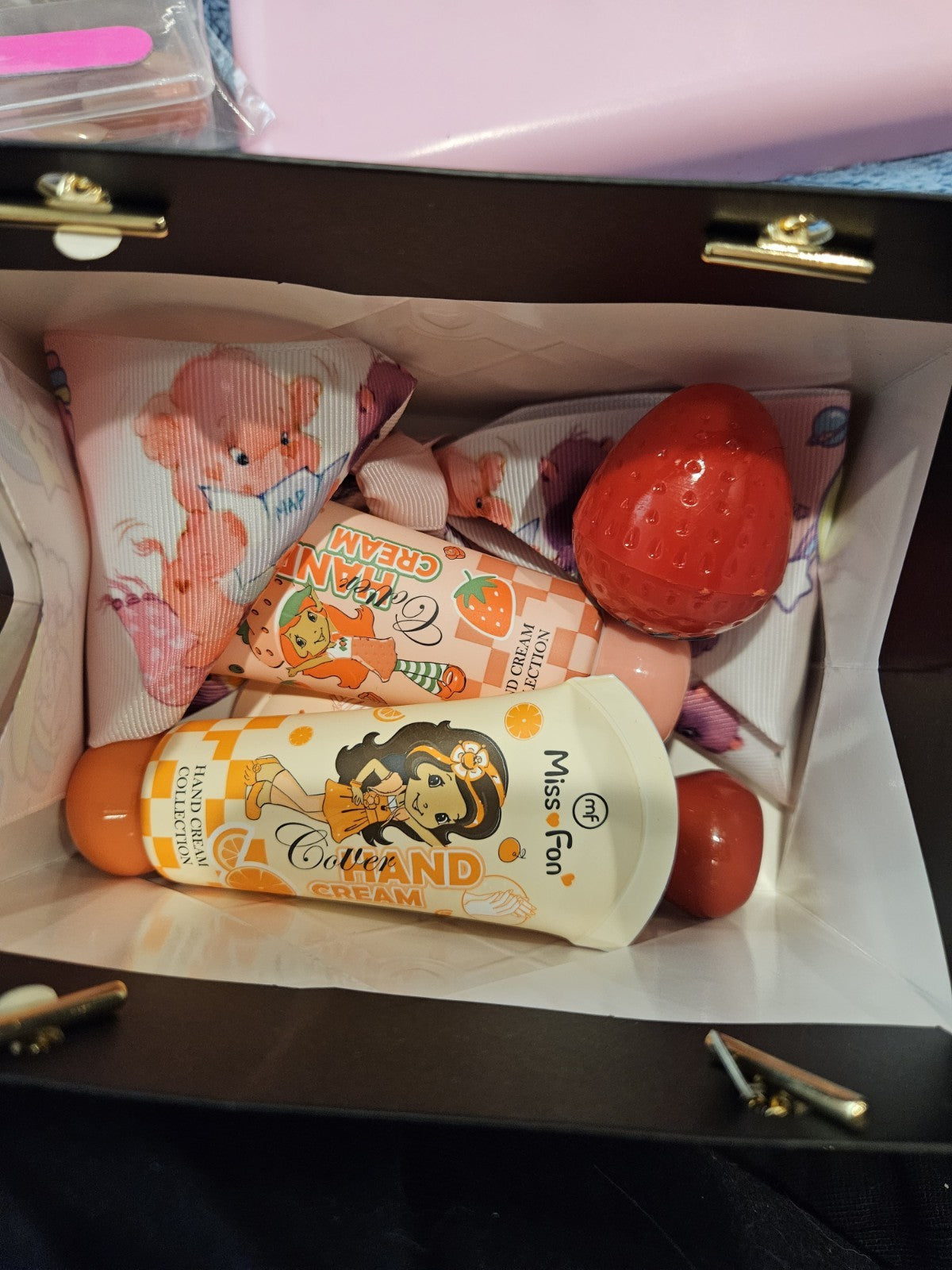 Strawberry Shortcake Lotion And Lip Gloss With Care Bear Bow