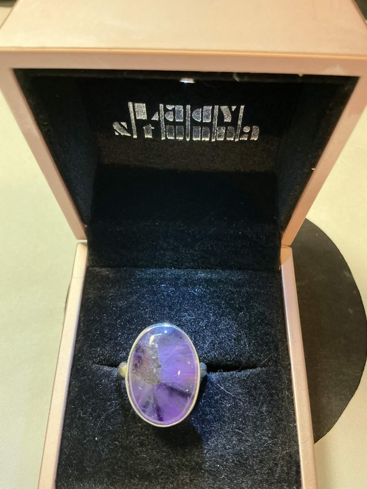 oval-cut amethyst gemstone ring,