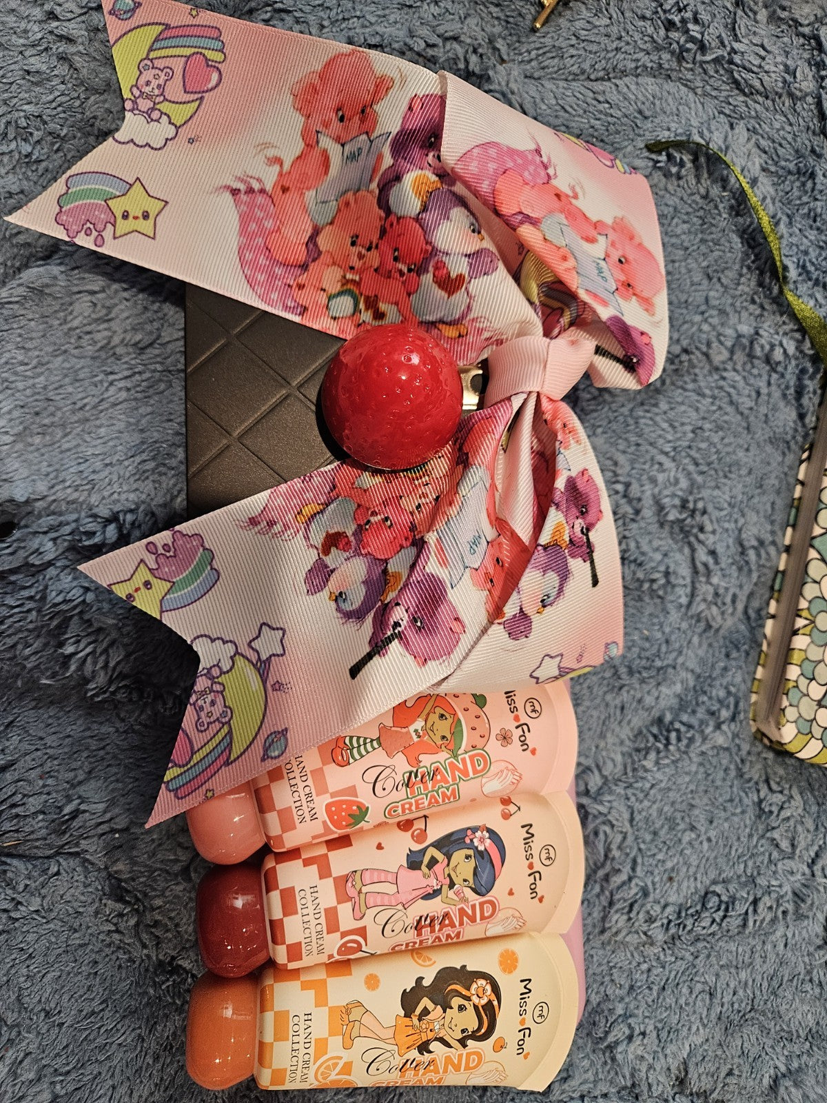 Strawberry Shortcake Lotion And Lip Gloss With Care Bear Bow