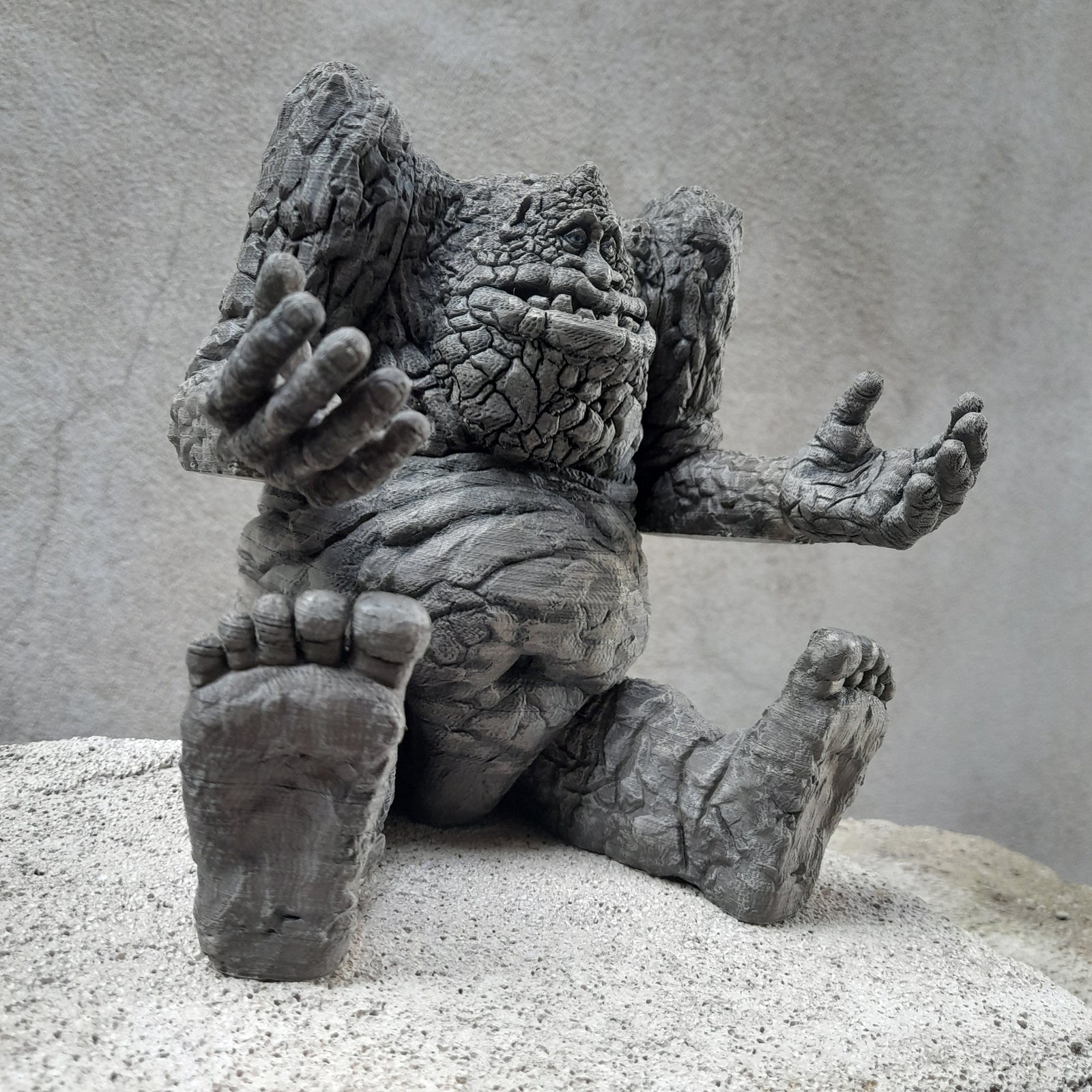 Unpainted Rockbiter and his Bike Articulated 2 awesome models