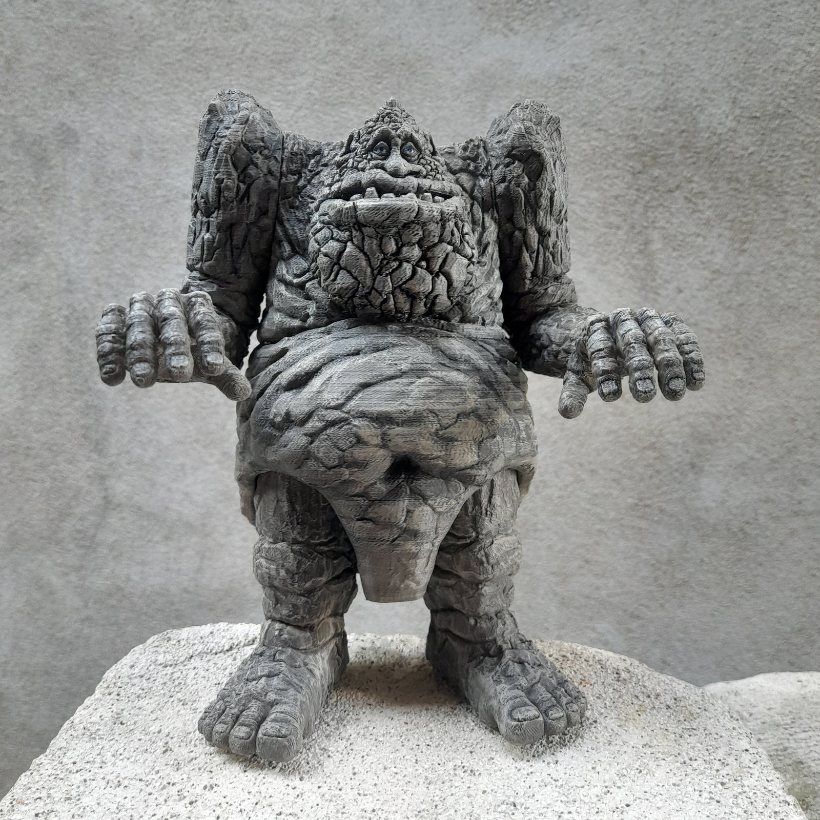 Unpainted Rockbiter and his Bike Articulated 2 awesome models