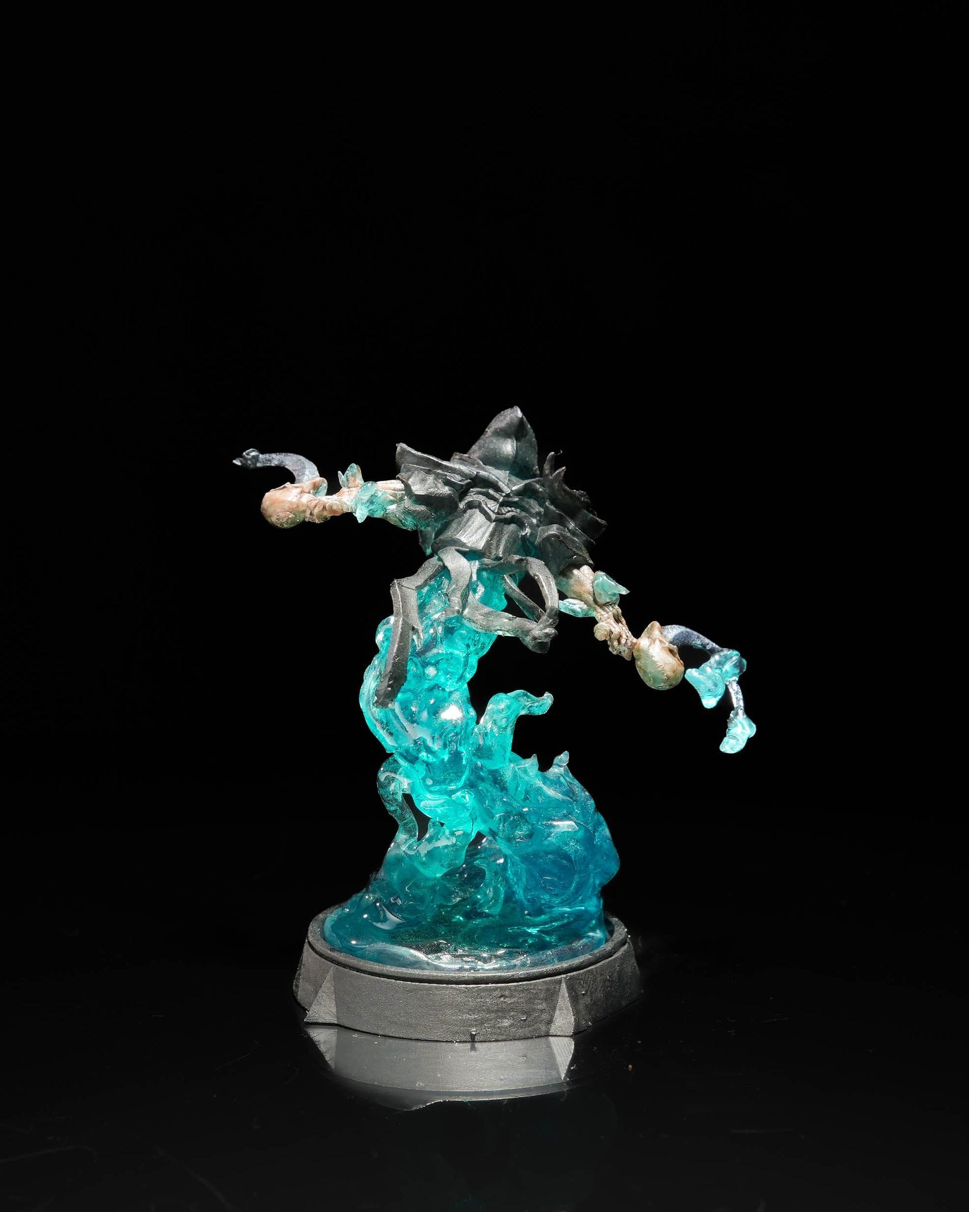 Unpainted Ghost Shovel - Enemy image 2