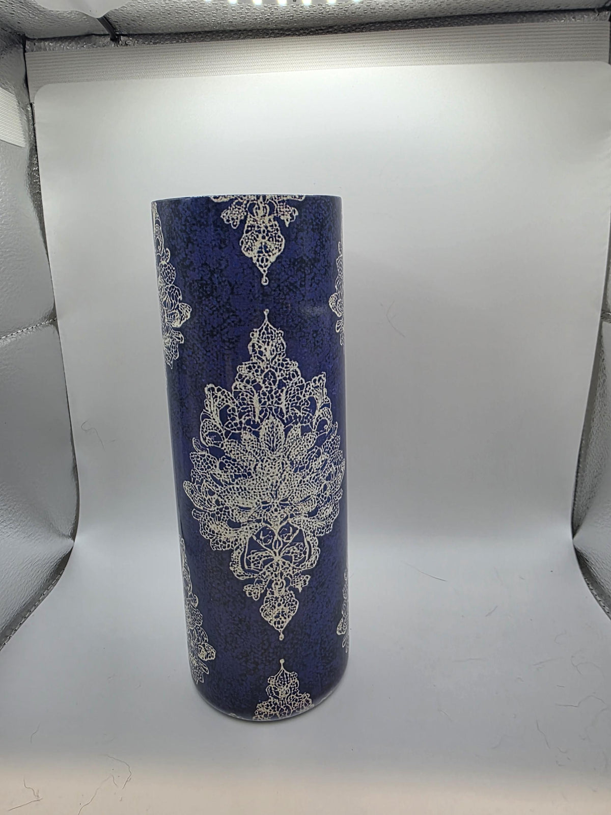 20 Ounce Tumbler with lid and straw and box Purple clover