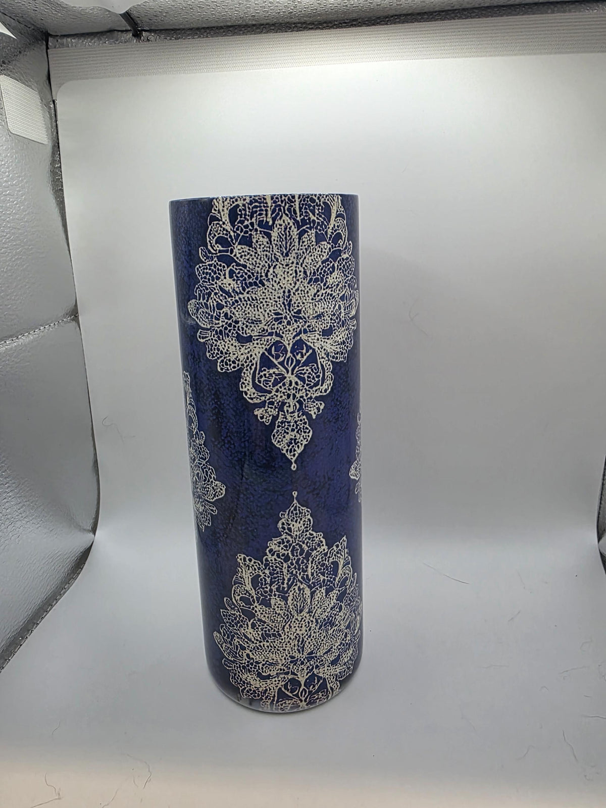 20 Ounce Tumbler with lid and straw and box Purple clover