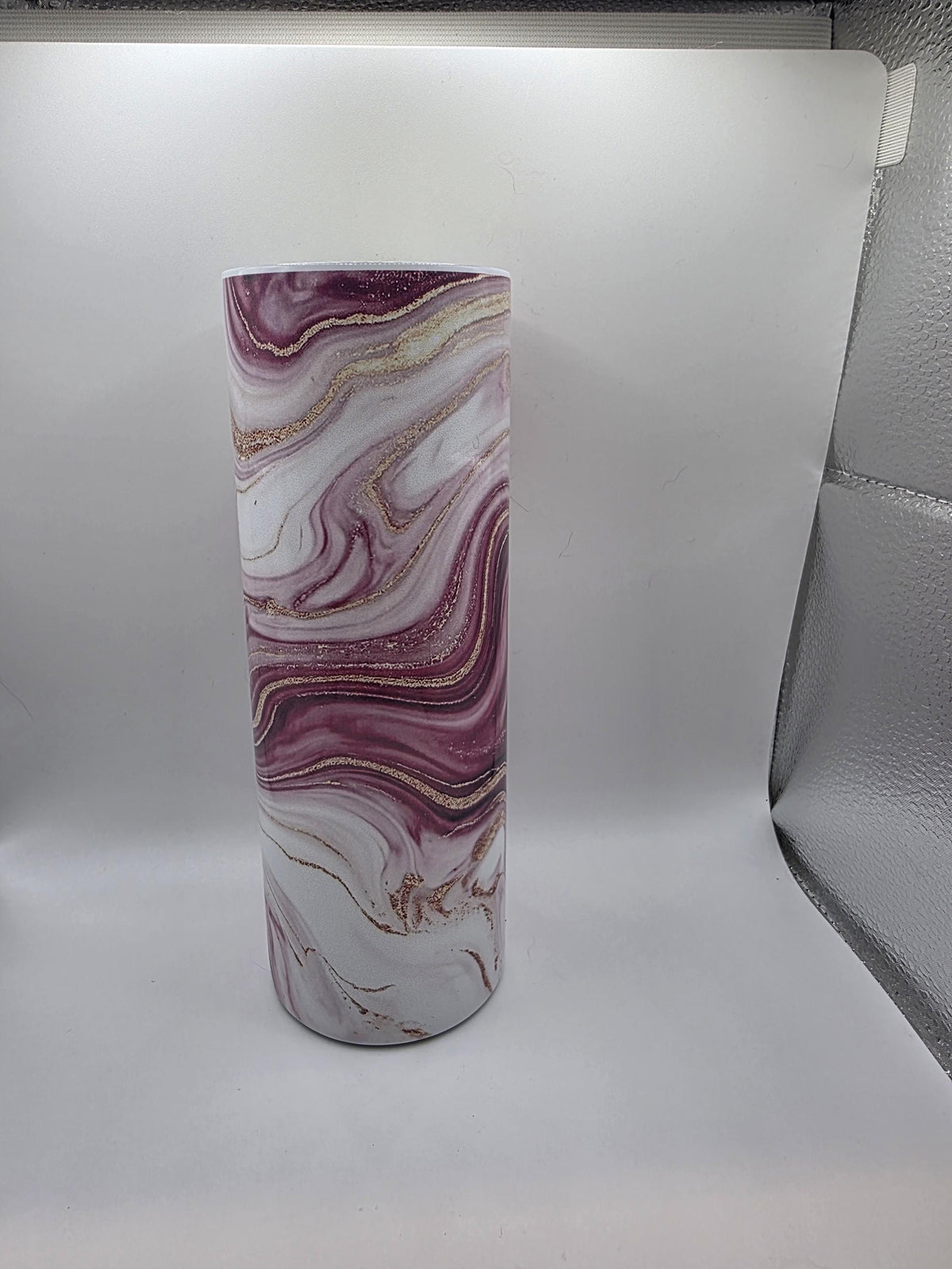 20 Ounce Tumbler with lid and straw and box Pink Marble