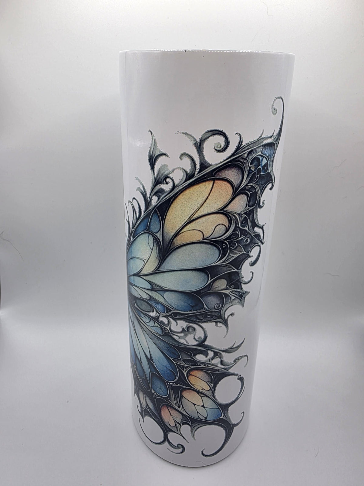 20 Ounce Tumbler with lid and straw and box Butterfly 5