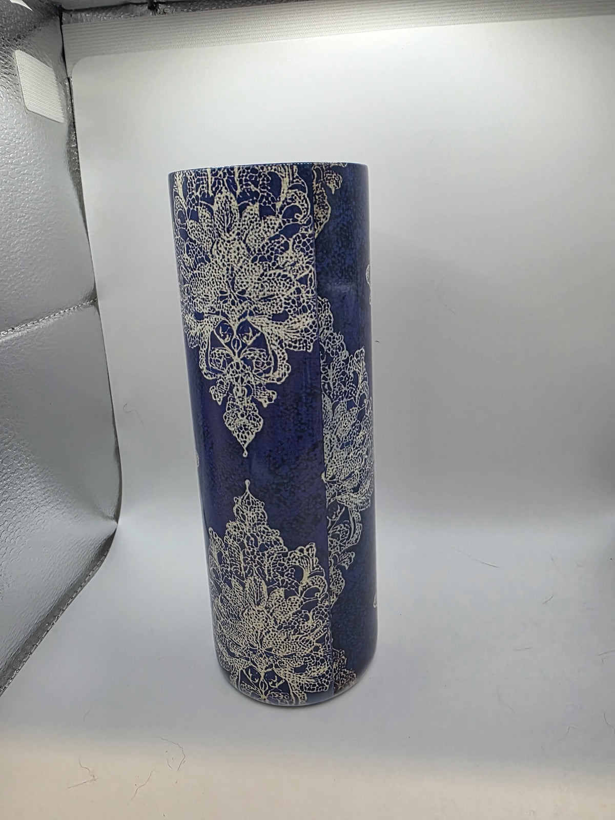 20 Ounce Tumbler with lid and straw and box Purple clover