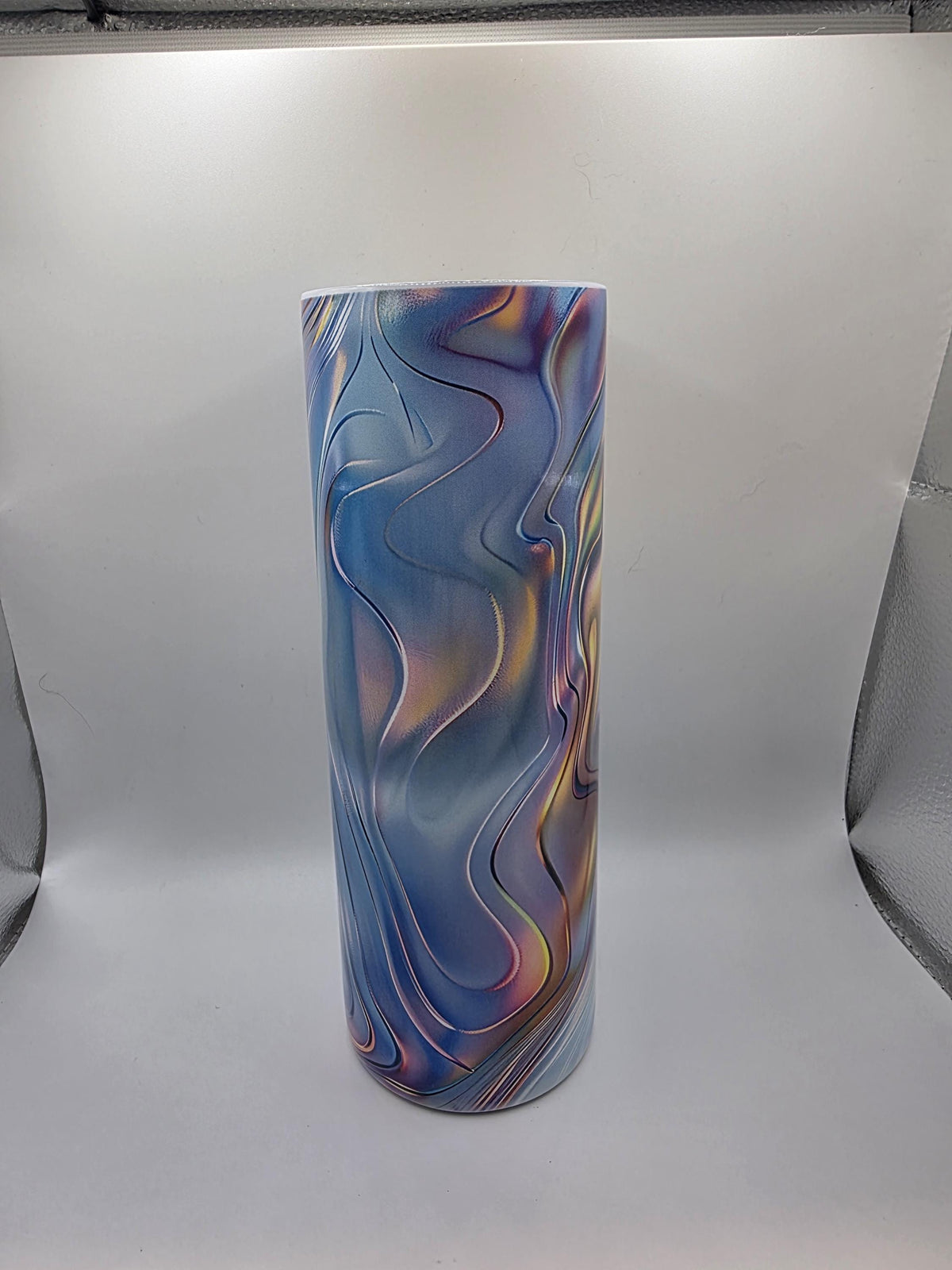 20 Ounce Tumbler with lid and straw and box blue and yellow hologram