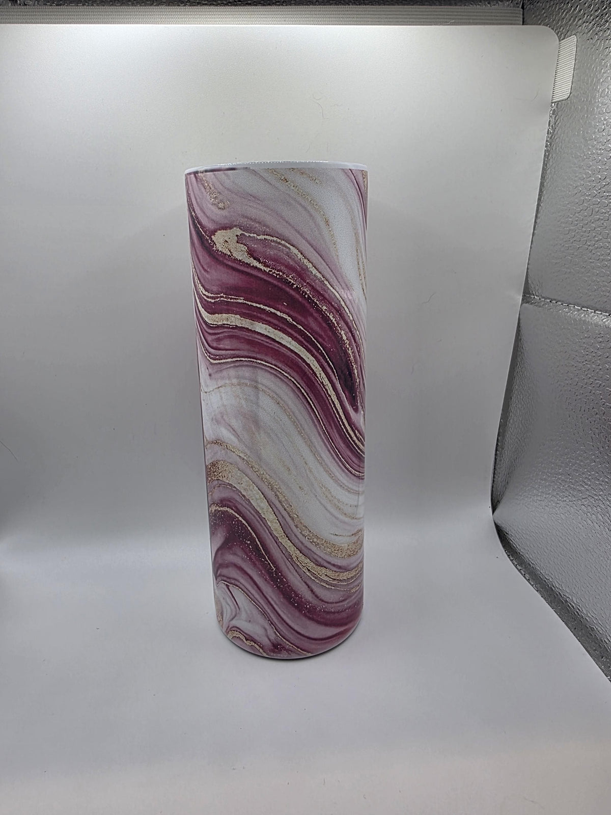 20 Ounce Tumbler with lid and straw and box Pink Marble