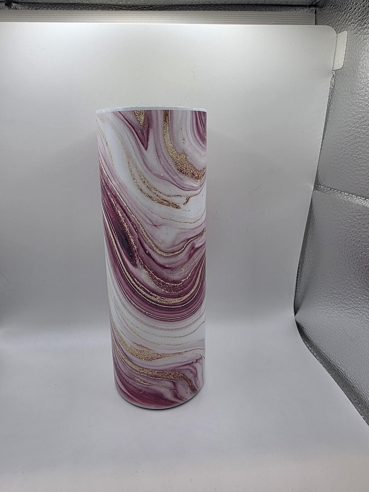 20 Ounce Tumbler with lid and straw and box Pink Marble